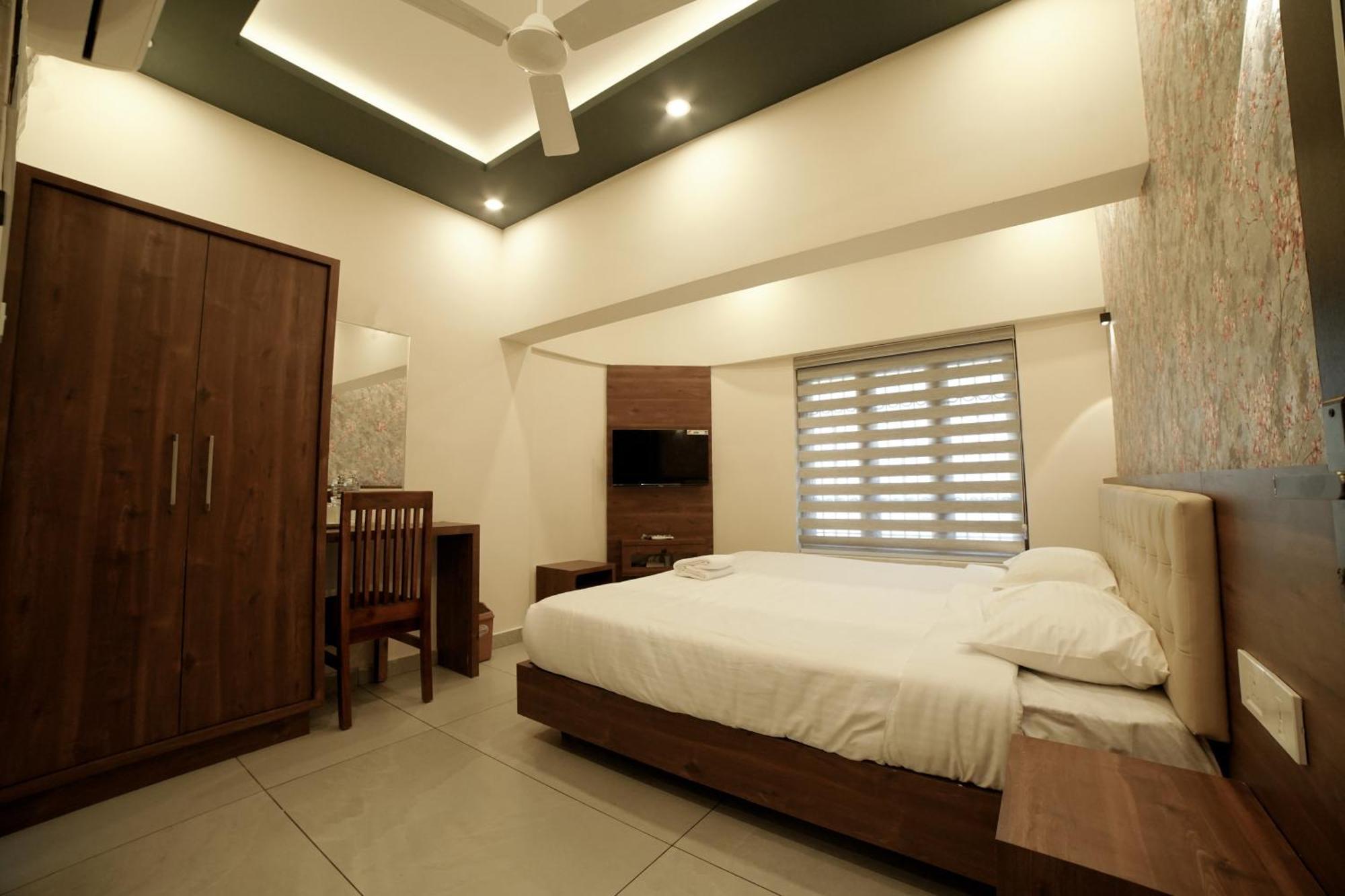 Kovilakam Achutham Guruvayur Exterior photo